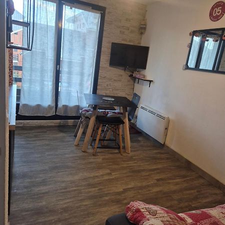 Appartement Centre Station Risoul 1850 Pied Des Pistes Le Villaret 2 المظهر الخارجي الصورة